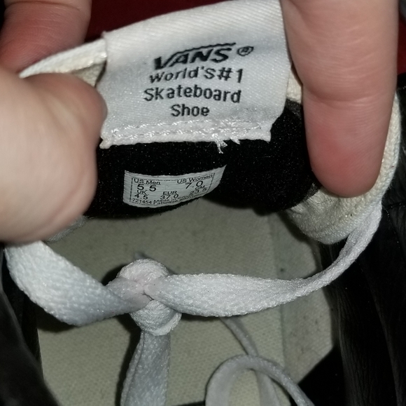 SOLD🖤Sk8-Hi Vans🖤 - Picture 7 of 7